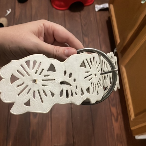 White Belt - Picture 3 of 5